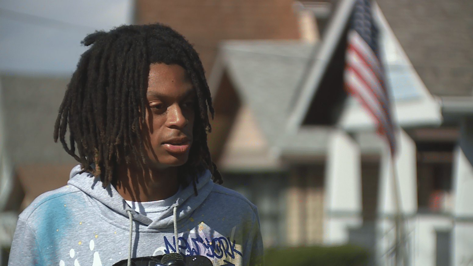 Teen Kroger Employee Offers His Own Money To Help Man Pay For Groceries